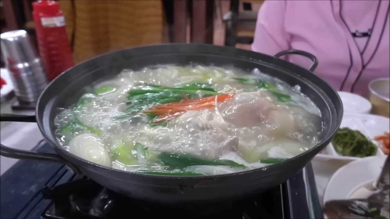 Dong-A Sikdang (1/2)