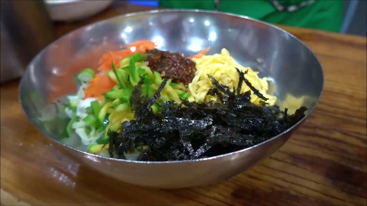 Halmaye Guksu (1/1)